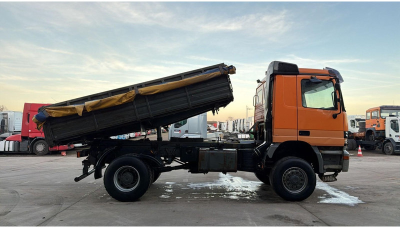 Mercedes-Benz Actros 1840 (EPS / 4X4 / LAMES / GRAND PONT / STEEL SUSP. / BIG AXLE / ALLRAD) - Tipper: picture 3 Mercedes-Benz Actros 1840 (EPS / 4X4 / LAMES / GRAND PONT / STEEL SUSP. / BIG AXLE / ALLRAD) - Tipper: picture 3