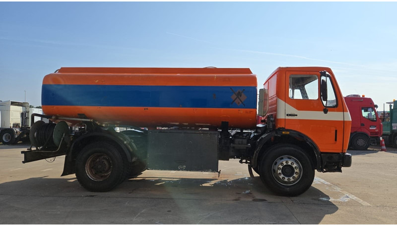 Mercedes-Benz SK 1619 (12.400L / GERMAN TRUCK / CAMION ALLEMAGNE / LAMES / GRAND PONT / V6) - Tank truck: picture 4 Mercedes-Benz SK 1619 (12.400L / GERMAN TRUCK / CAMION ALLEMAGNE / LAMES / GRAND PONT / V6) - Tank truck: picture 4