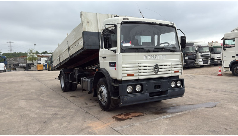 Renault G 230 Manager (POMPE MANUELLE / LAMES / STEEL SUSP. / MANUAL PUMP) - Tipper: picture 4 Renault G 230 Manager (POMPE MANUELLE / LAMES / STEEL SUSP. / MANUAL PUMP) - Tipper: picture 4