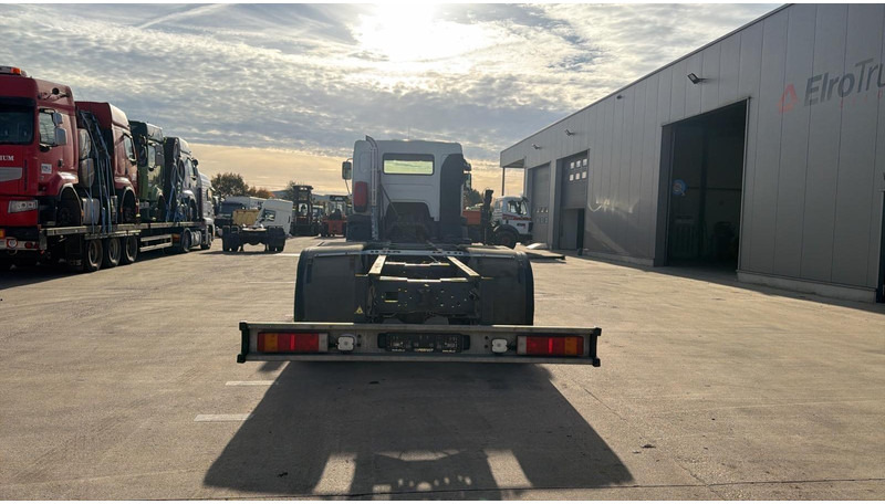 Renault Kerax 320 DCI (PARFAIT ETAT / CHASSIS LONGUE / LAMES / GRAND PONT / KM ORIGINAL) - Cab chassis truck: picture 5 Renault Kerax 320 DCI (PARFAIT ETAT / CHASSIS LONGUE / LAMES / GRAND PONT / KM ORIGINAL) - Cab chassis truck: picture 5