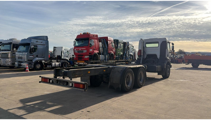 Renault Kerax 320 DCI (PARFAIT ETAT / CHASSIS LONGUE / LAMES / GRAND PONT / KM ORIGINAL) - Cab chassis truck: picture 4 Renault Kerax 320 DCI (PARFAIT ETAT / CHASSIS LONGUE / LAMES / GRAND PONT / KM ORIGINAL) - Cab chassis truck: picture 4