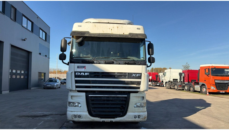 DAF XF 105.460 (BOITE MANUELLE / MANUAL GEARBOX) - Tractor unit: picture 2 DAF XF 105.460 (BOITE MANUELLE / MANUAL GEARBOX) - Tractor unit: picture 2
