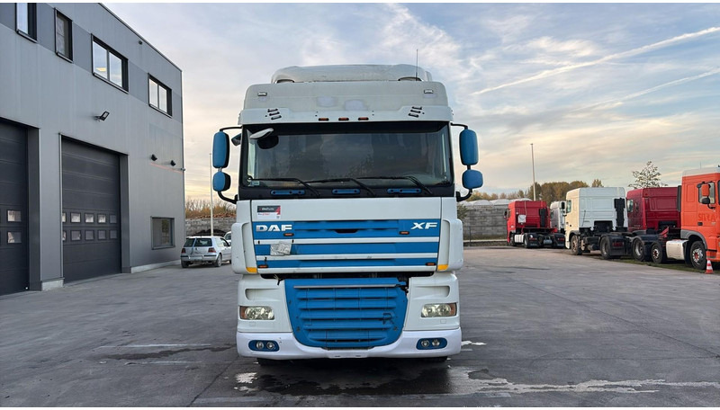 DAF XF 105.460 (BOITE MANUELLE / MANUAL GEARBOX) - Tractor unit: picture 2 DAF XF 105.460 (BOITE MANUELLE / MANUAL GEARBOX) - Tractor unit: picture 2