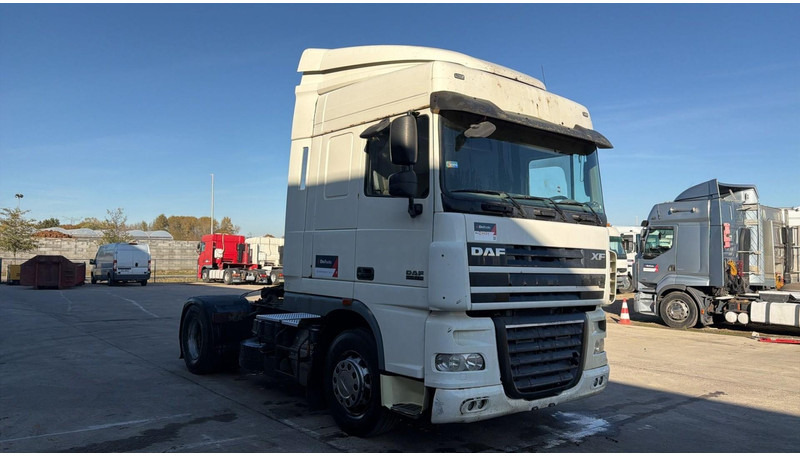 DAF XF 105.460 (BOITE MANUELLE / MANUAL GEARBOX) - Tractor unit: picture 3 DAF XF 105.460 (BOITE MANUELLE / MANUAL GEARBOX) - Tractor unit: picture 3