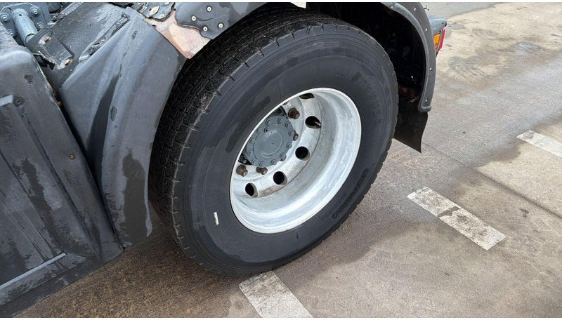 Tractor unit Renault Magnum 400 (BOITE MANUELLE / MANUAL GEARBOX): picture 9