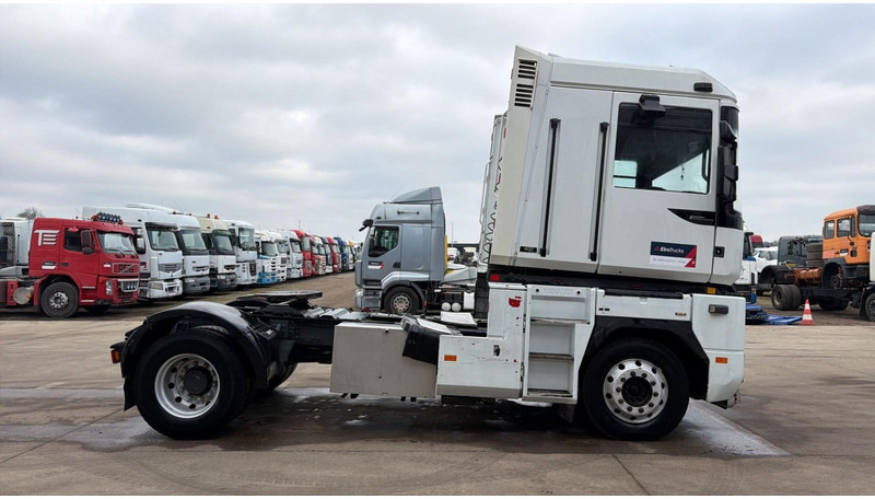 Tractor unit Renault Magnum 400 (BOITE MANUELLE / MANUAL GEARBOX): picture 8