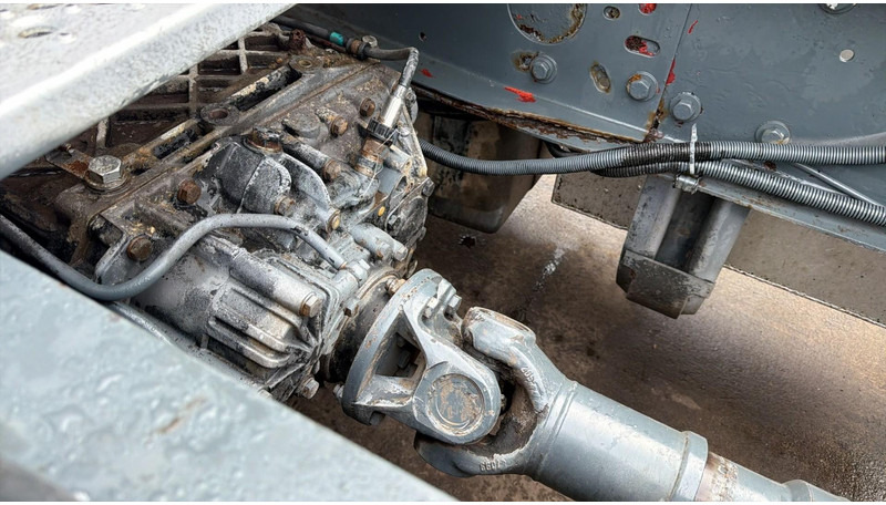 Tractor unit Renault Magnum 400 (BOITE MANUELLE / MANUAL GEARBOX): picture 15