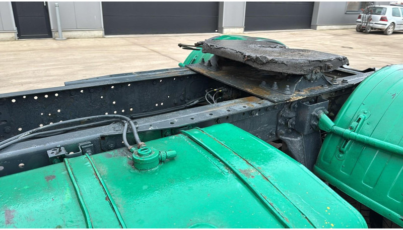 Tractor unit Renault Magnum 470 (POMPE MANUELLE / MANUAL PUMP / BOITE MANUELLE / MANUAL GEARBOX): picture 9