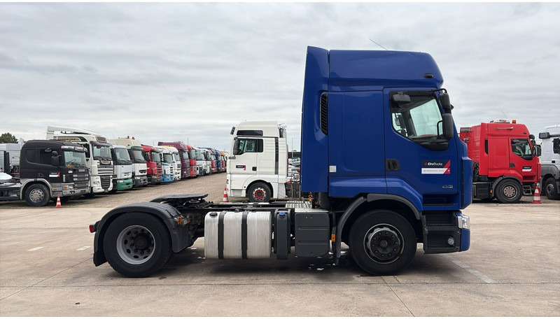 Renault Premium 450 DXI (BOITE MANUELLE / MANUAL GEARBOX) - Tractor unit: picture 4 Renault Premium 450 DXI (BOITE MANUELLE / MANUAL GEARBOX) - Tractor unit: picture 4