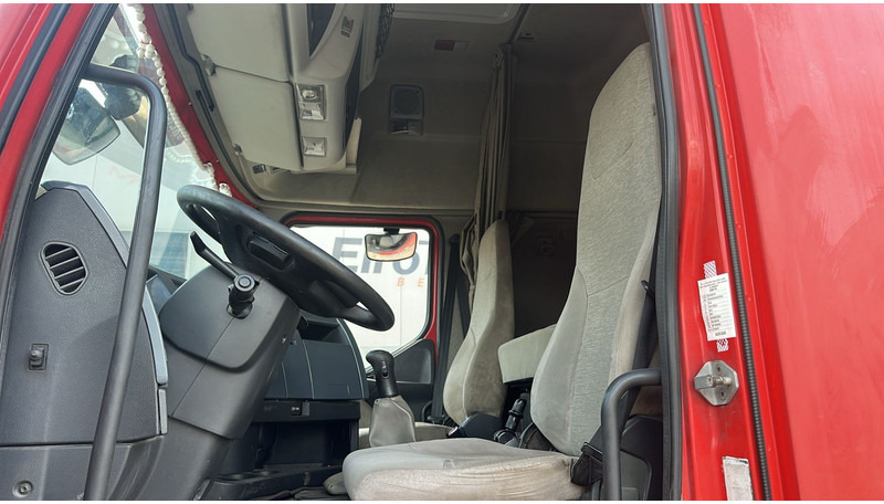 Tractor unit Renault Premium 450 DXI (BOITE MANUELLE / MANUAL GEARBOX): picture 15
