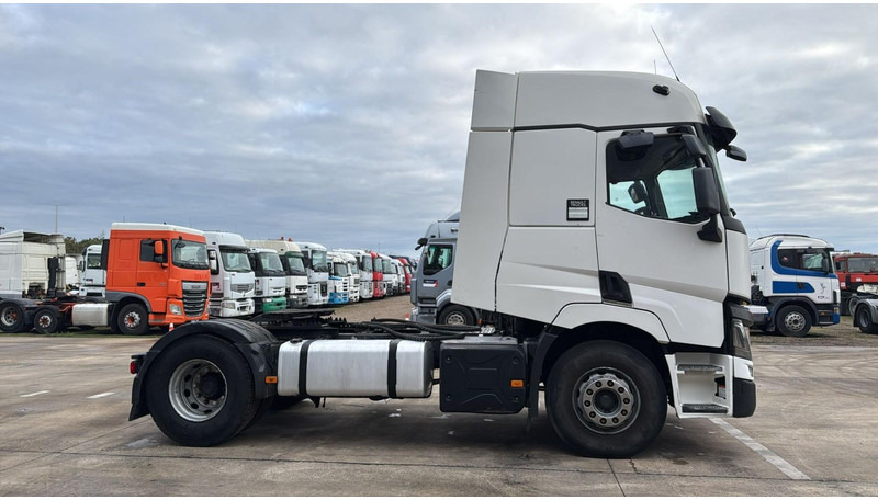 Renault T 460 (PTO / POMPE HYDRAULIQUE / CAMION BELGE / GOOD CONDITION / BELGIAN TRUCK) - Tractor unit: picture 3 Renault T 460 (PTO / POMPE HYDRAULIQUE / CAMION BELGE / GOOD CONDITION / BELGIAN TRUCK) - Tractor unit: picture 3