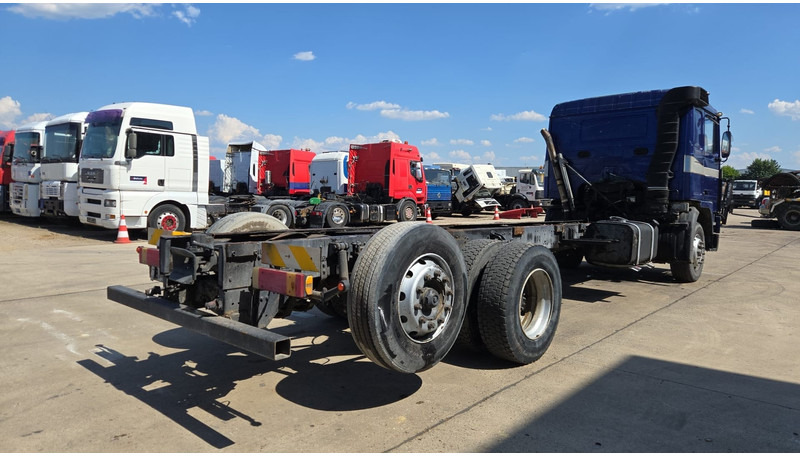 Volvo F 12 - 360 (FULL STEEL SUSPENSION / MANUAL PUMP / SUSP. LAMES / 6X2) - Cab chassis truck: picture 5 Volvo F 12 - 360 (FULL STEEL SUSPENSION / MANUAL PUMP / SUSP. LAMES / 6X2) - Cab chassis truck: picture 5