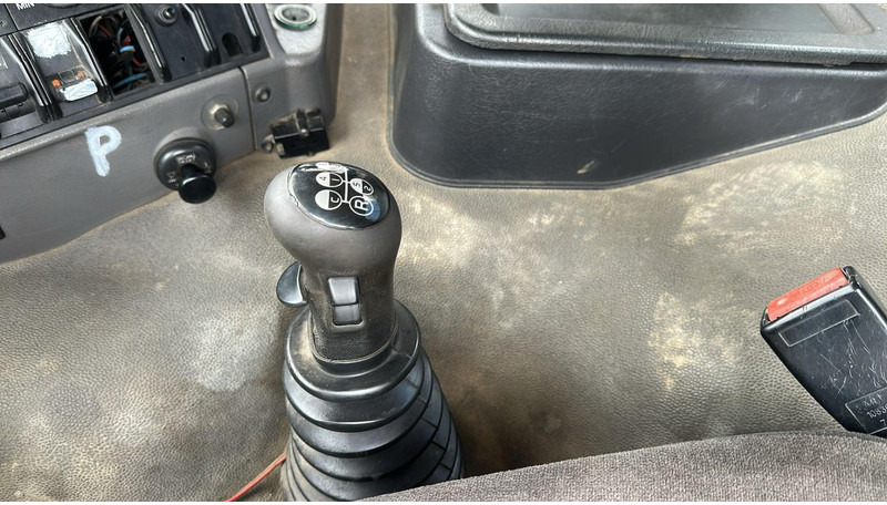 Leasing of Volvo FL 12.380 (8X4 /STEEL SUSP. / BOITE MANUELLE / MANUAL GEARBOX) Volvo FL 12.380 (8X4 /STEEL SUSP. / BOITE MANUELLE / MANUAL GEARBOX): picture 15 Leasing of Volvo FL 12.380 (8X4 /STEEL SUSP. / BOITE MANUELLE / MANUAL GEARBOX) Volvo FL 12.380 (8X4 /STEEL SUSP. / BOITE MANUELLE / MANUAL GEARBOX): picture 15