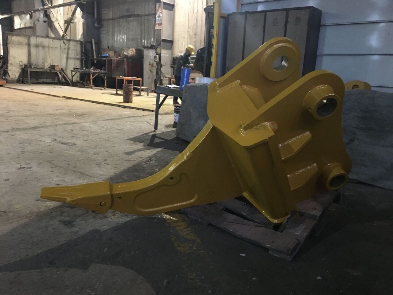 Komatsu PC350 Heavy Duty Rock Ripper - Ripper: picture 2 Komatsu PC350 Heavy Duty Rock Ripper - Ripper: picture 2