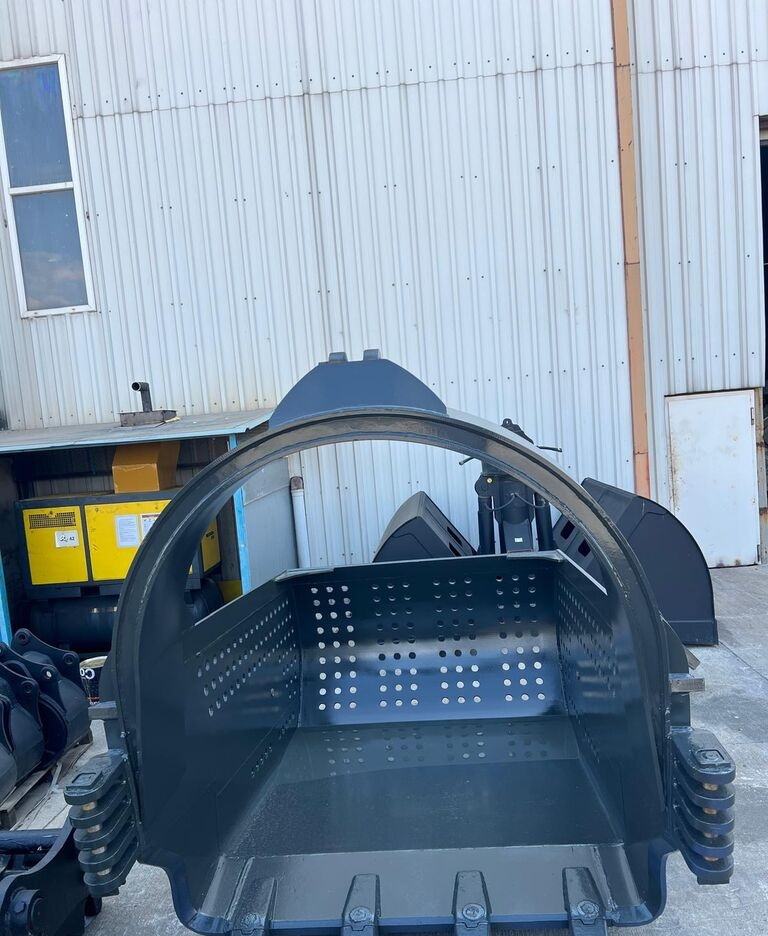 Liebherr Dragline Bucket 3.5m3 - Bucket for Construction machinery: picture 1 Liebherr Dragline Bucket 3.5m3 - Bucket for Construction machinery: picture 1