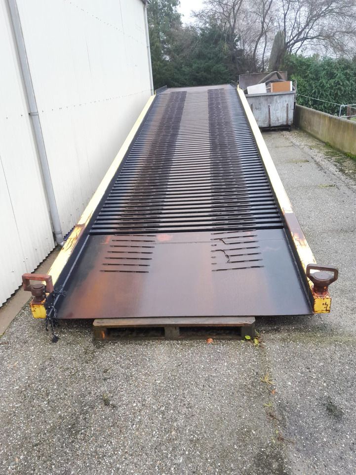 2,25 m geel gebruikt - Loading ramp: picture 3 2,25 m geel gebruikt - Loading ramp: picture 3