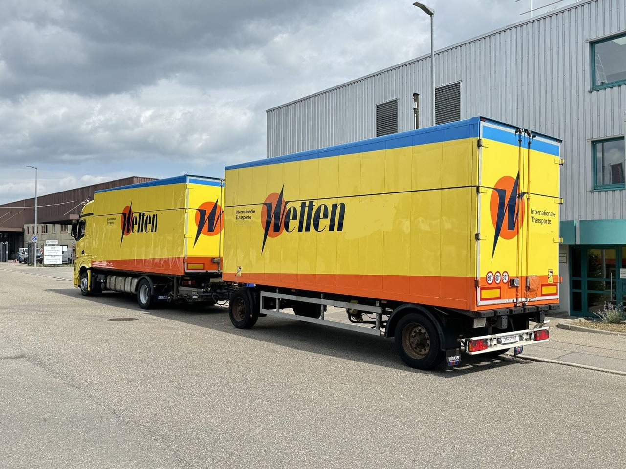 Bachert 14t Alu-Möbelkoffer 7,2m BPW Luft ZS - Closed box trailer: picture 4 Bachert 14t Alu-Möbelkoffer 7,2m BPW Luft ZS - Closed box trailer: picture 4