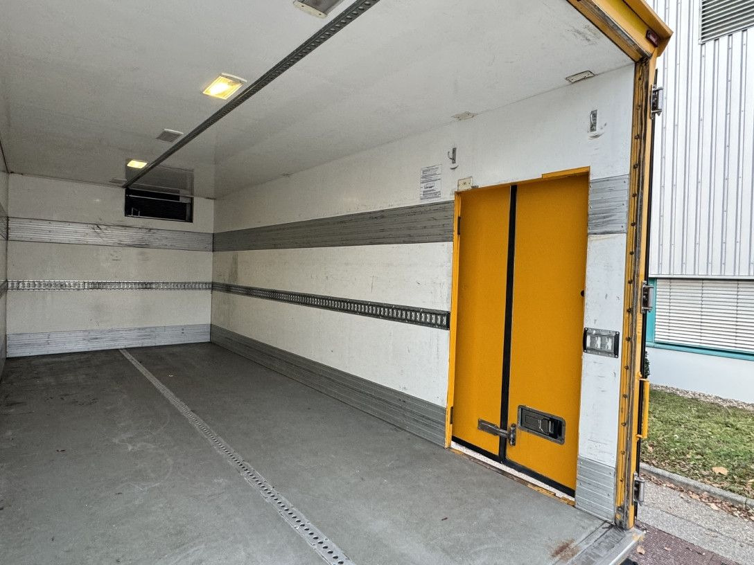 Refrigerator truck MAN TGL 12.250 Tiefkühlkoffer 6m LBW  E6 Klima Autom: picture 15