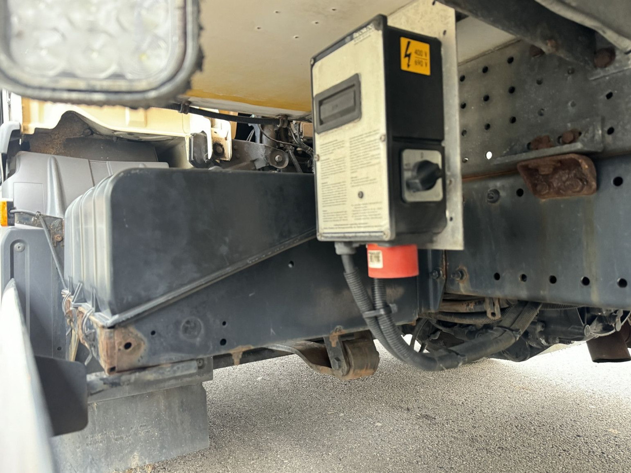 Refrigerator truck MAN TGL 12.250 Tiefkühlkoffer 6m LBW  E6 Klima Autom: picture 19