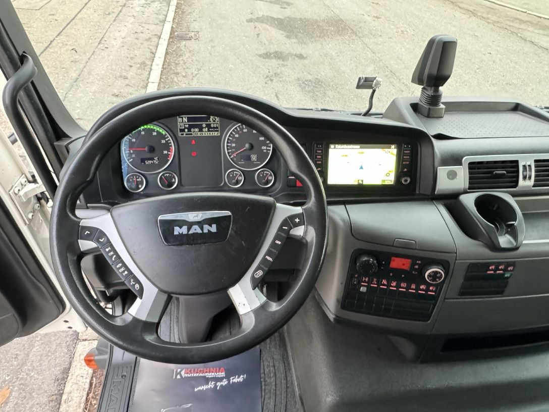 Refrigerator truck MAN TGL 12.250 Tiefkühlkoffer 6m LBW  E6 Klima Autom: picture 25