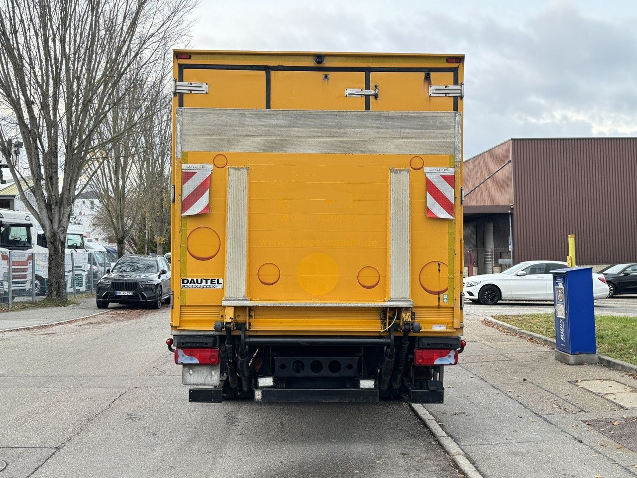 Refrigerator truck MAN TGL 12.250 Tiefkühlkoffer 6m LBW  E6 Klima Autom: picture 6