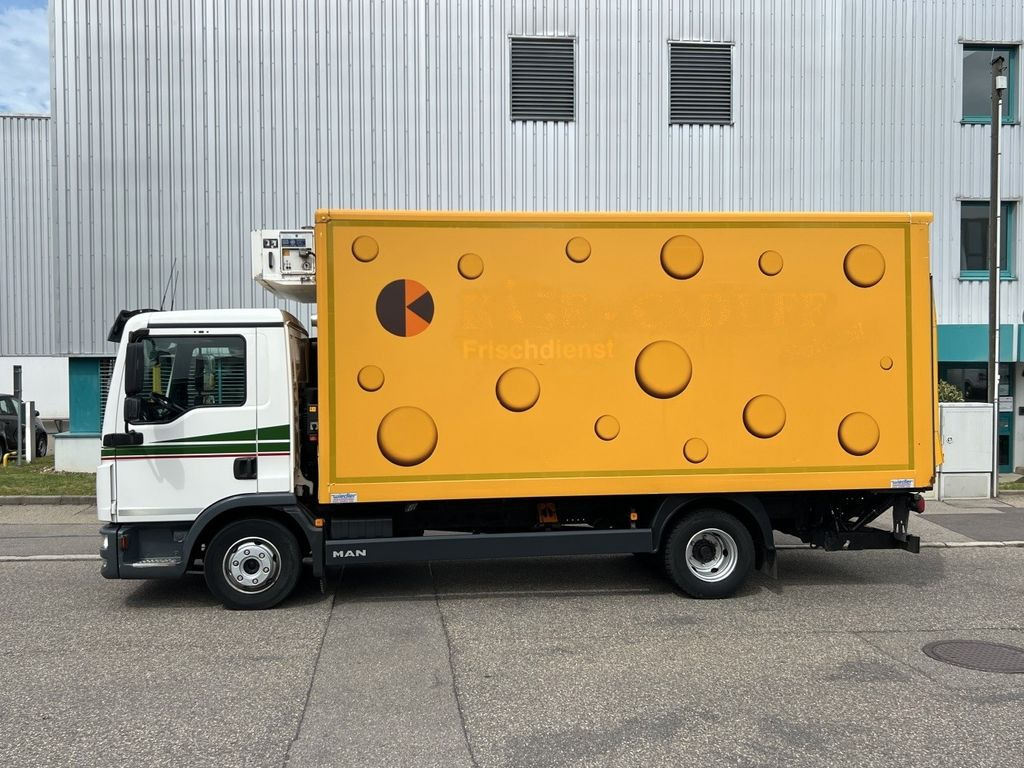 MAN TGL 8.220 Kühlkoffer 5,26m LBW Klima Luftgef. MAN TGL 8.220 Kühlkoffer 5,26m LBW Klima Luftgef. - Refrigerated van: picture 4 MAN TGL 8.220 Kühlkoffer 5,26m LBW Klima Luftgef. MAN TGL 8.220 Kühlkoffer 5,26m LBW Klima Luftgef. - Refrigerated van: picture 4