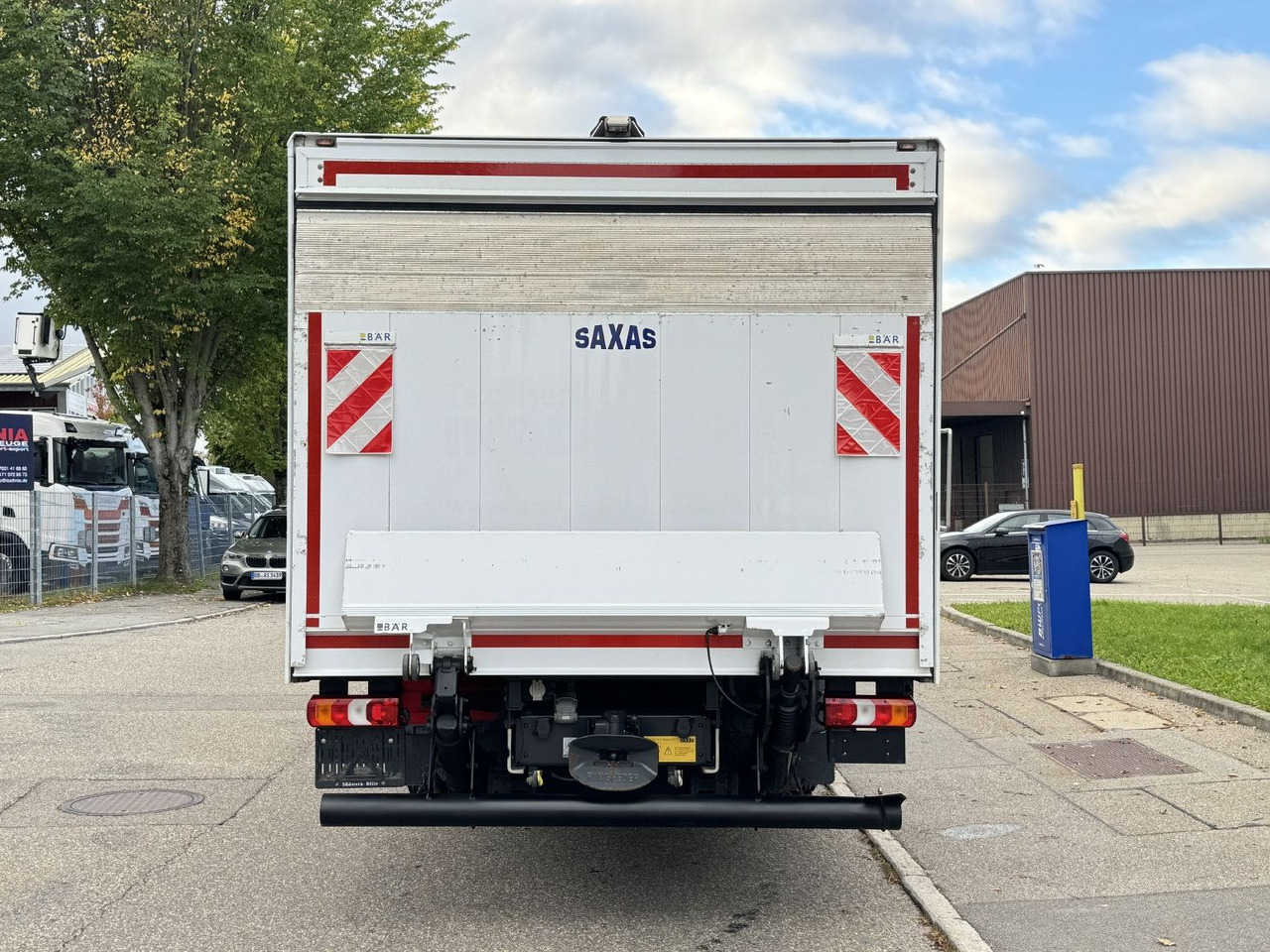 Box truck Mercedes-Benz Atego 1227L Koffer 8m LBW Klima Diff. Sperre: picture 6 Box truck Mercedes-Benz Atego 1227L Koffer 8m LBW Klima Diff. Sperre: picture 6