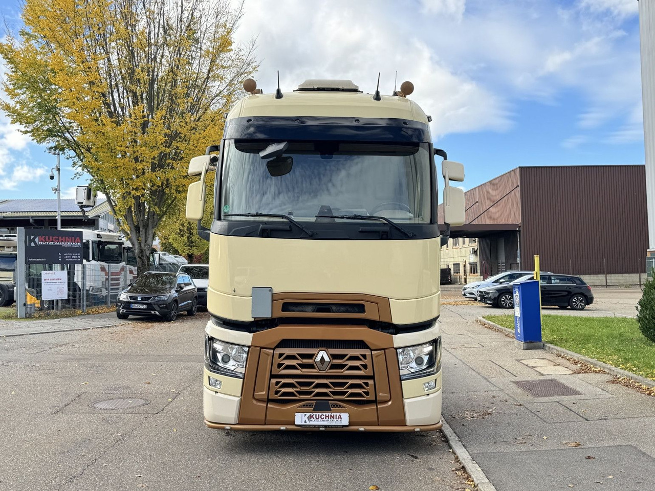 Renault T520 HIGHCAB TTC-Umbau 2-Tanks Retarder Standkli - Tractor unit: picture 3 Renault T520 HIGHCAB TTC-Umbau 2-Tanks Retarder Standkli - Tractor unit: picture 3