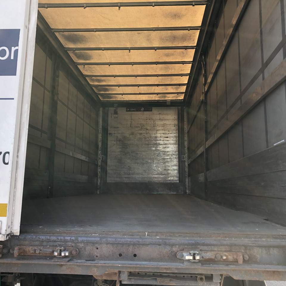 - Curtainsider trailer: picture 5 - Curtainsider trailer: picture 5