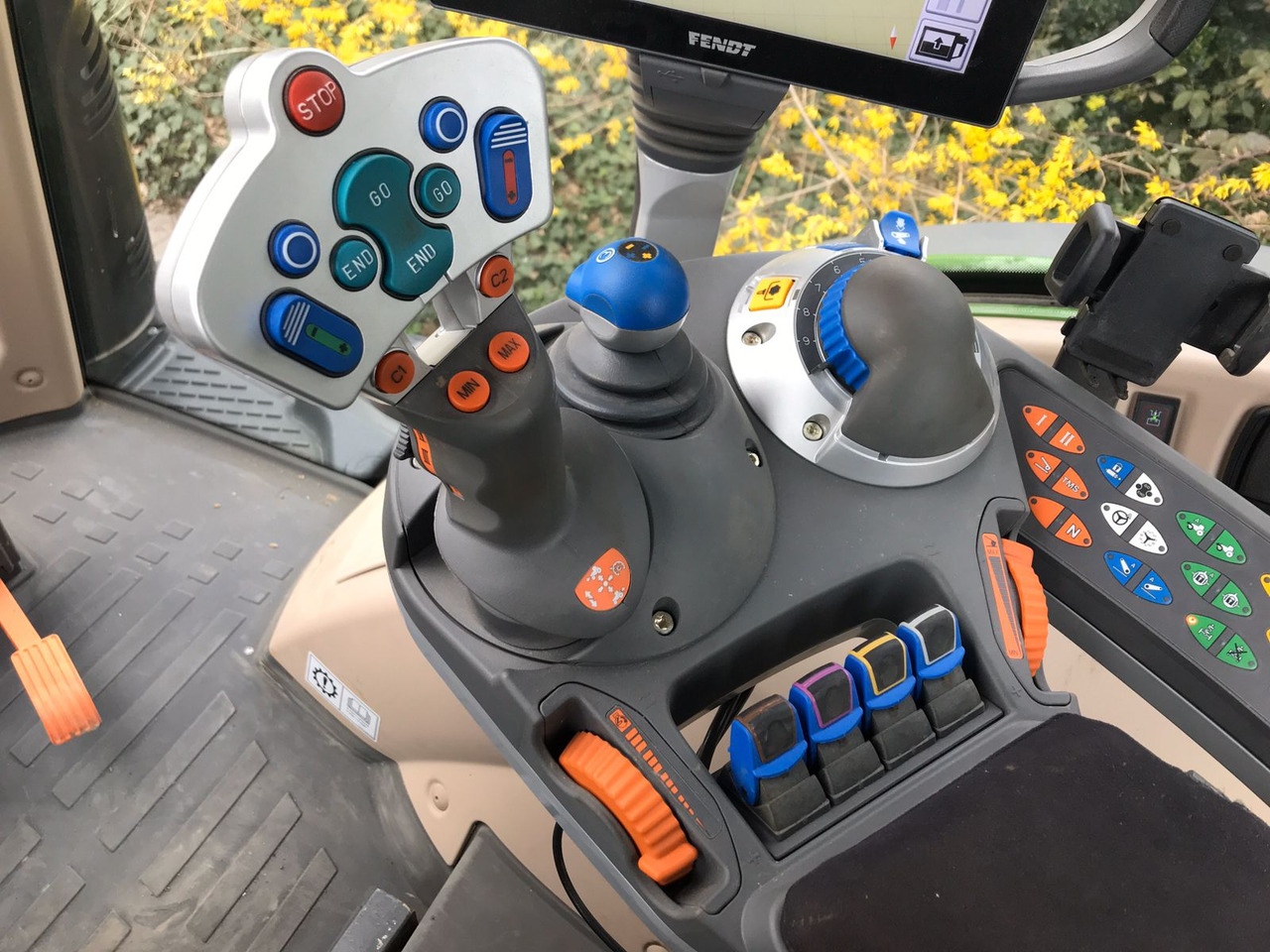 Farm tractor FENDT 514 Vario S4 ProfiPlus: picture 30