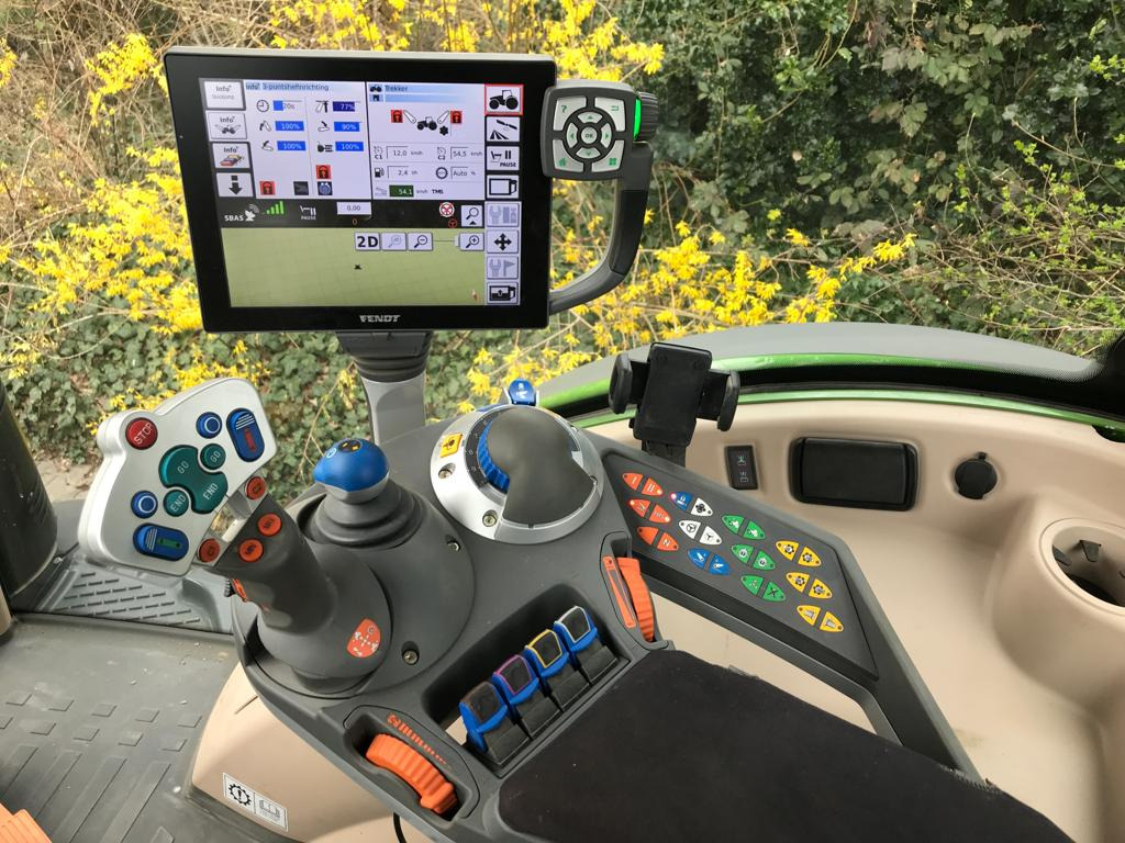 Farm tractor FENDT 514 Vario S4 ProfiPlus: picture 29