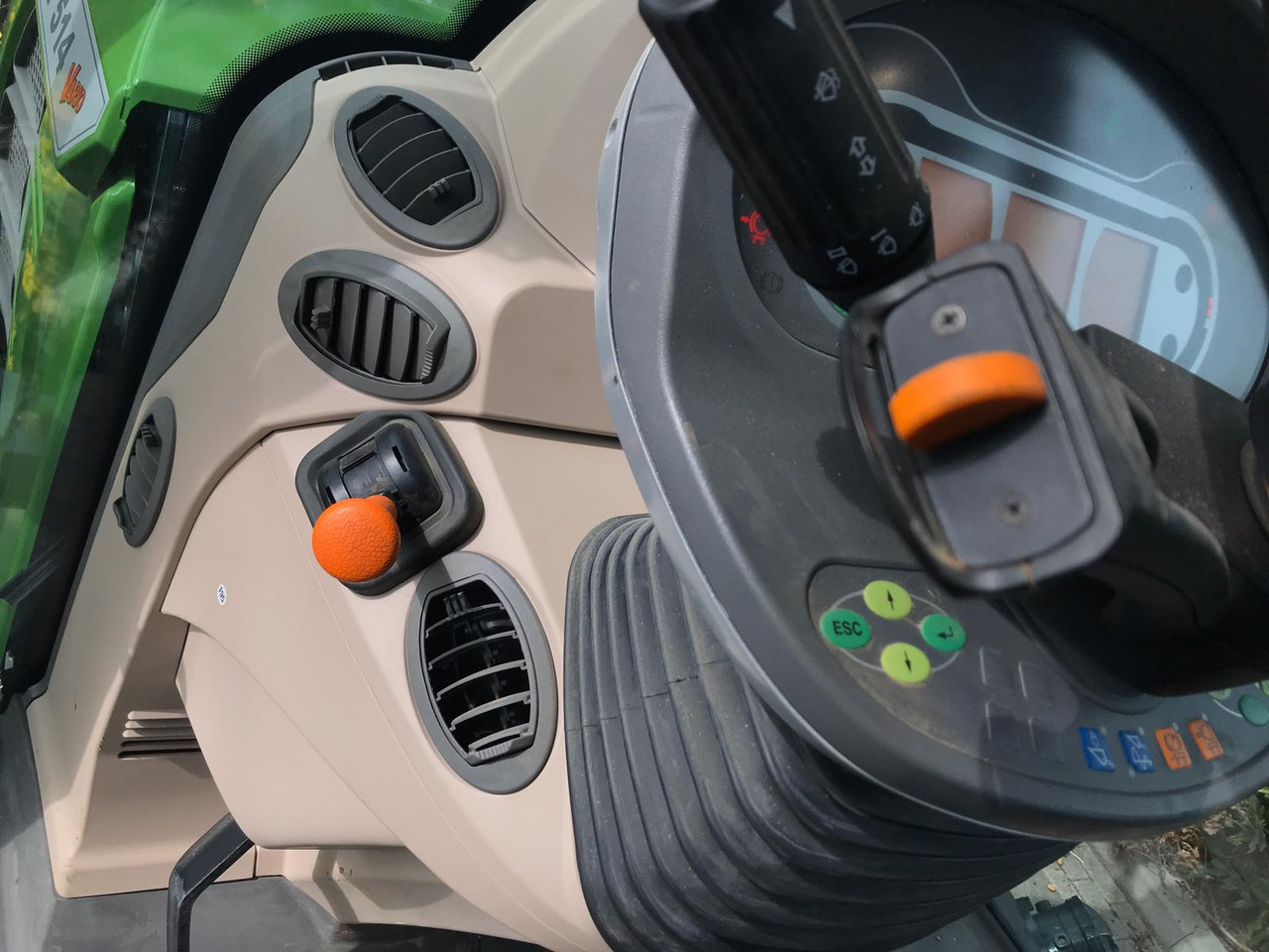 Farm tractor FENDT 514 Vario S4 ProfiPlus: picture 27