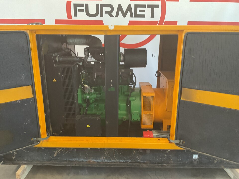 John Deere 4045TF157, 135 KVA generator set. Low hours and tested - Generator set: picture 3 John Deere 4045TF157, 135 KVA generator set. Low hours and tested - Generator set: picture 3