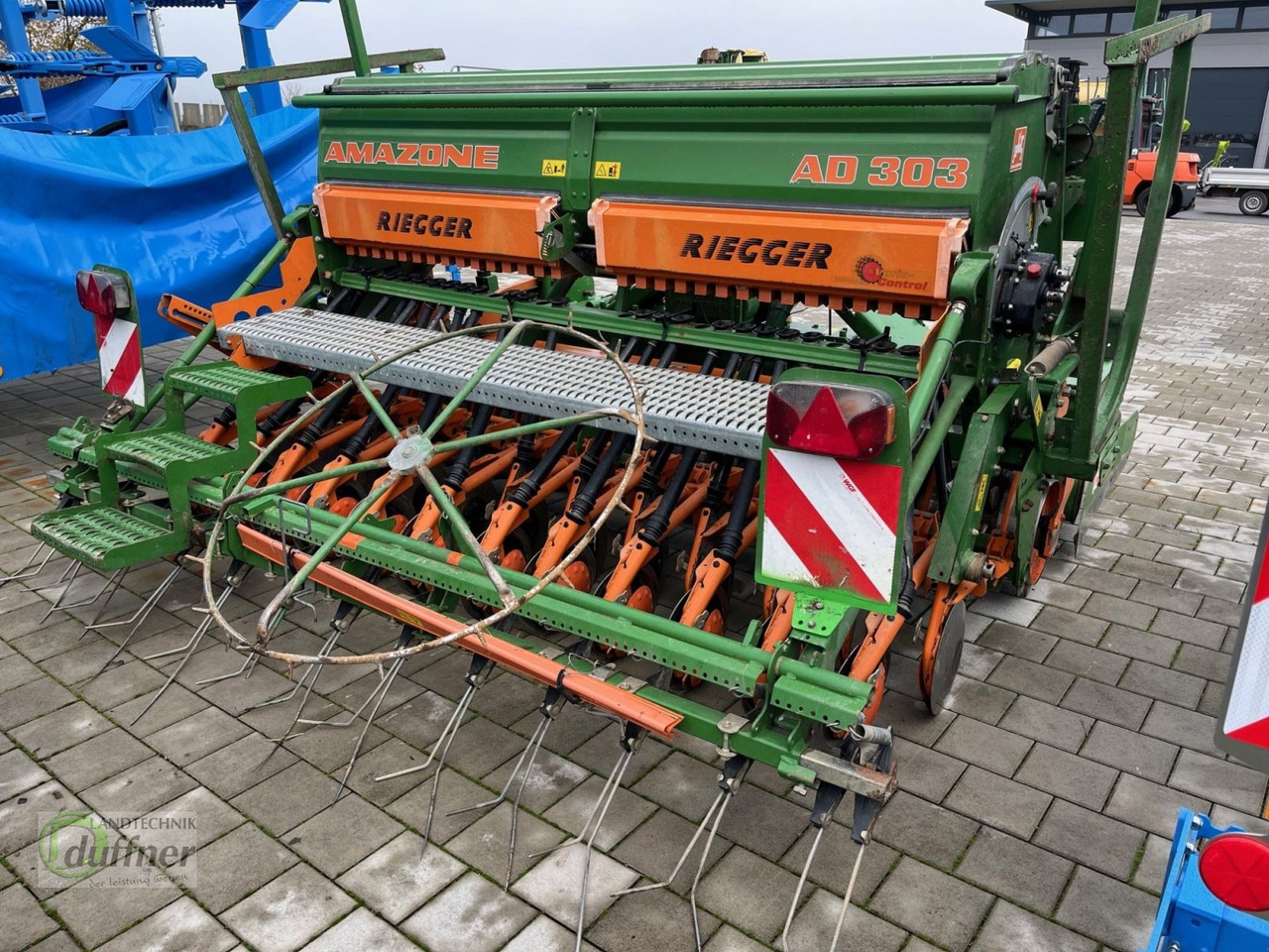 Amazone KE 303 + AD 303 - Combine seed drill: picture 2 Amazone KE 303 + AD 303 - Combine seed drill: picture 2