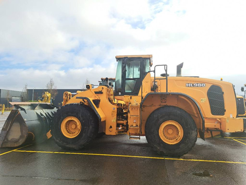 Hyundai HL980 - Wheel loader: picture 5 Hyundai HL980 - Wheel loader: picture 5