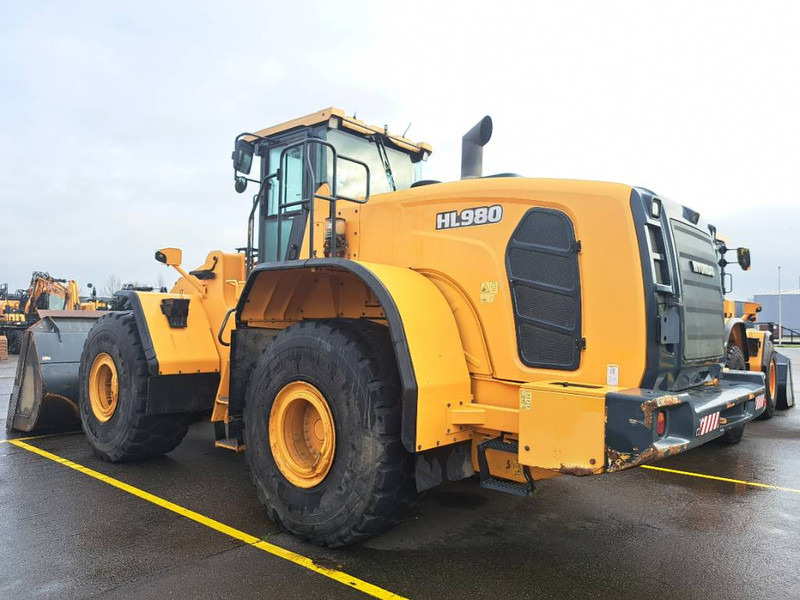 Hyundai HL980 - Wheel loader: picture 2 Hyundai HL980 - Wheel loader: picture 2