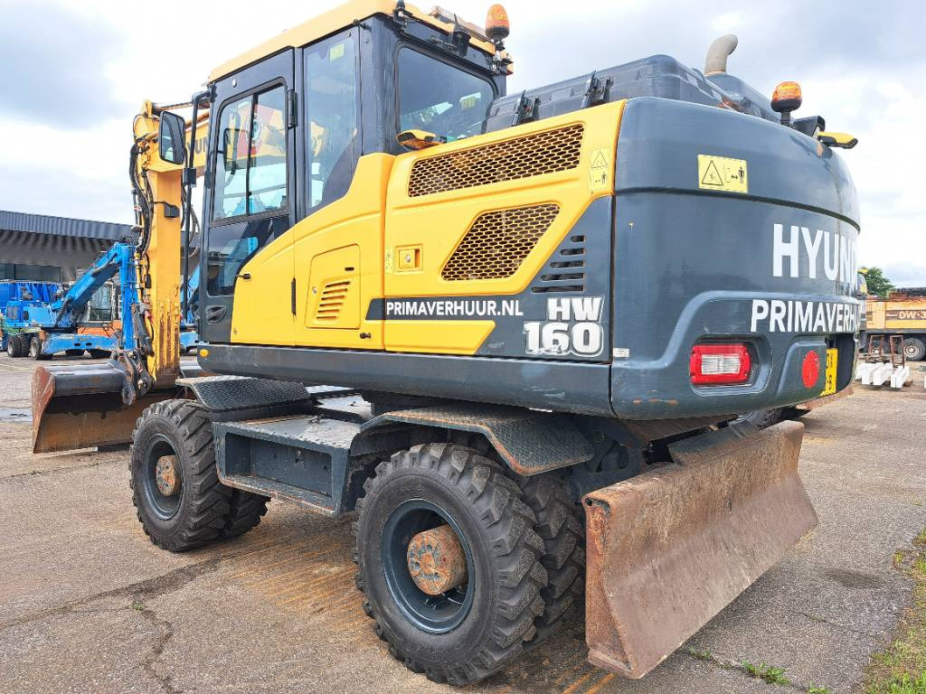 Hyundai HW160 - Wheel excavator: picture 3 Hyundai HW160 - Wheel excavator: picture 3