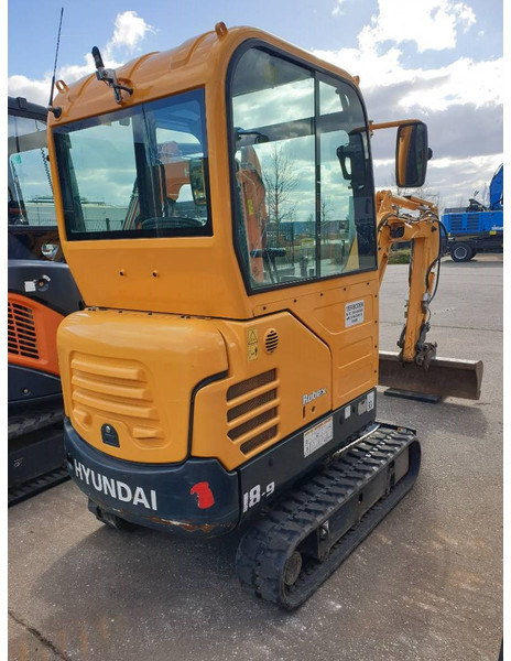 Hyundai R18-9 - Mini excavator: picture 4 Hyundai R18-9 - Mini excavator: picture 4