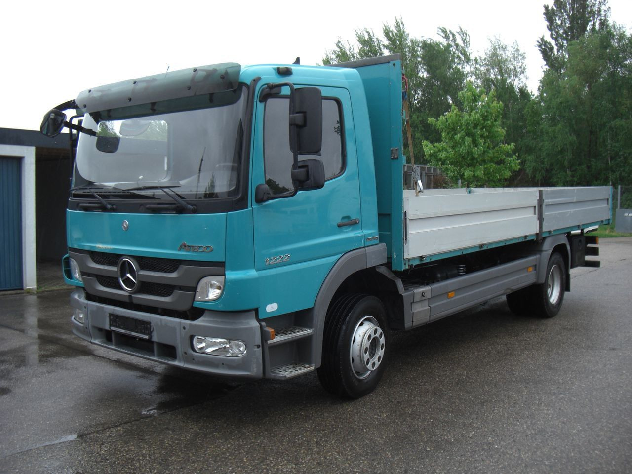 Mercedes-Benz 1222 Atego - Dropside/ Flatbed truck: picture 1 Mercedes-Benz 1222 Atego - Dropside/ Flatbed truck: picture 1