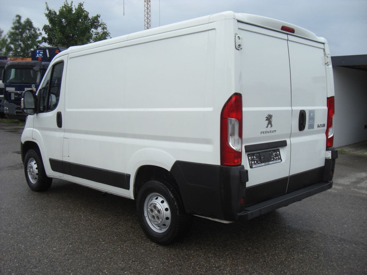 Peugeot BOXER 2,0 KURZ/NIEDRIG - Small van: picture 4 Peugeot BOXER 2,0 KURZ/NIEDRIG - Small van: picture 4