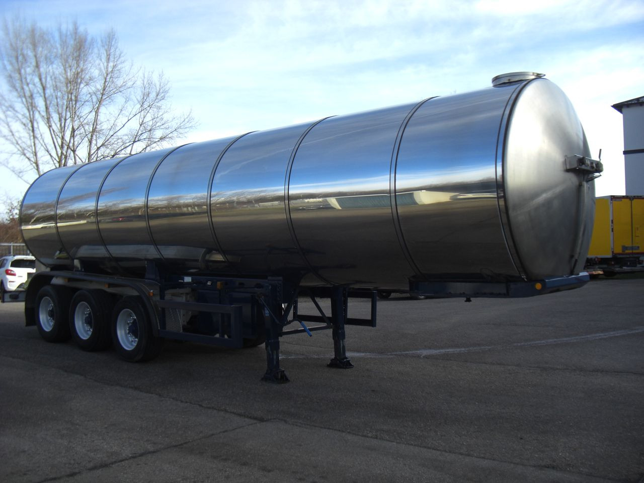 Wangen/Magyar SRP3MEB /BIERTANK - Tank semi-trailer: picture 2 Wangen/Magyar SRP3MEB /BIERTANK - Tank semi-trailer: picture 2