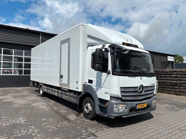 Mercedes-Benz Atego 1221 - Box truck: picture 2 Mercedes-Benz Atego 1221 - Box truck: picture 2