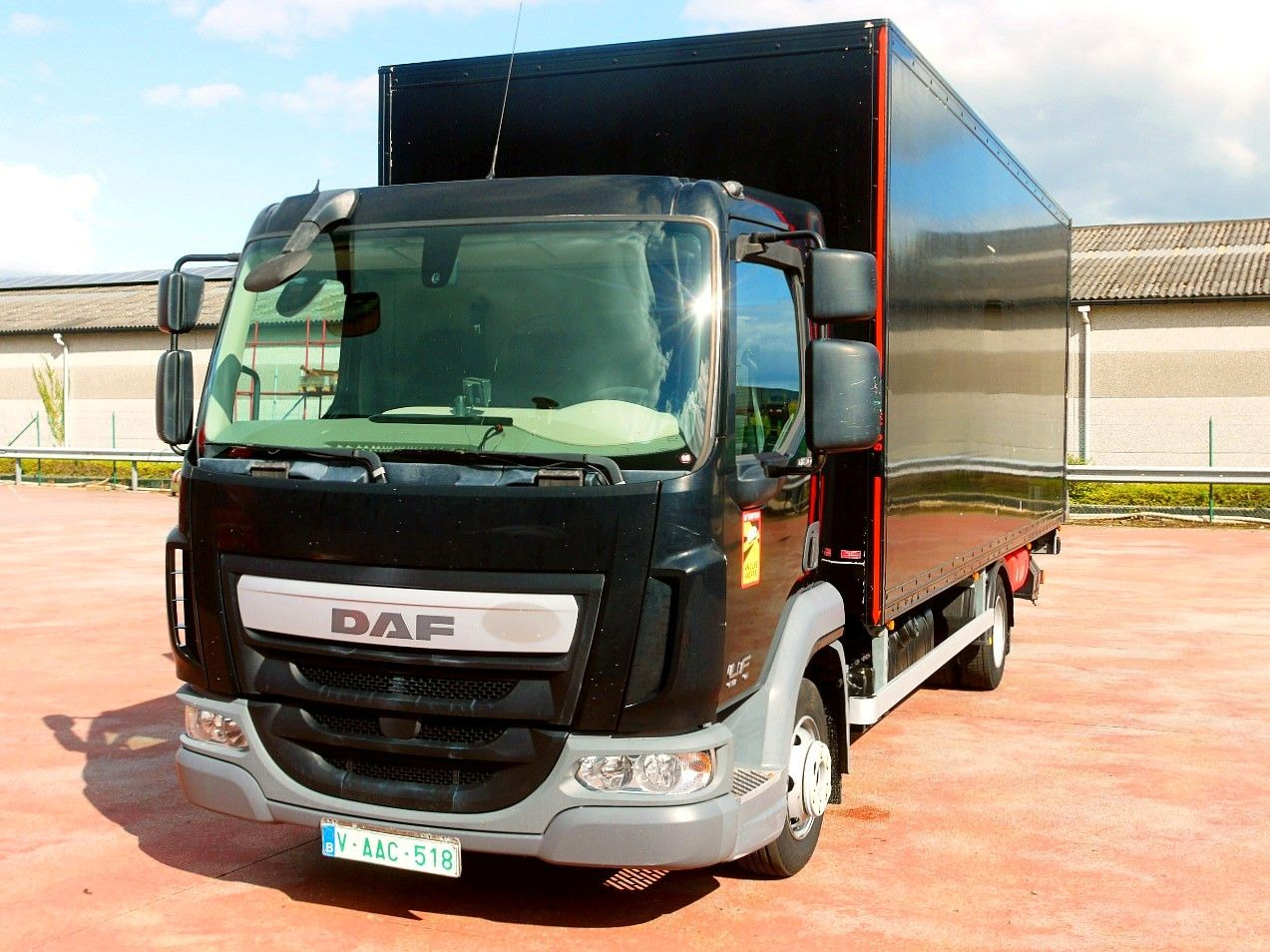 DAF LF FA 180 MEUBEL KOFFER LBW LUFT FEDERUNG AIRCO - Box truck: picture 5 DAF LF FA 180 MEUBEL KOFFER LBW LUFT FEDERUNG AIRCO - Box truck: picture 5
