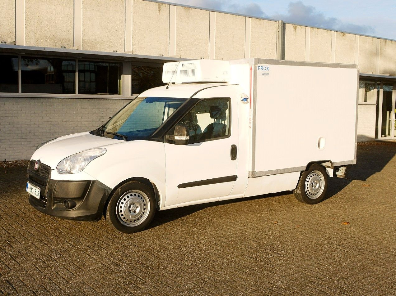 Fiat DOBLO 1.6 KUHLKOFFER CARRIER XARIOS -20 / AIRCO - Refrigerated van: picture 5 Fiat DOBLO 1.6 KUHLKOFFER CARRIER XARIOS -20 / AIRCO - Refrigerated van: picture 5