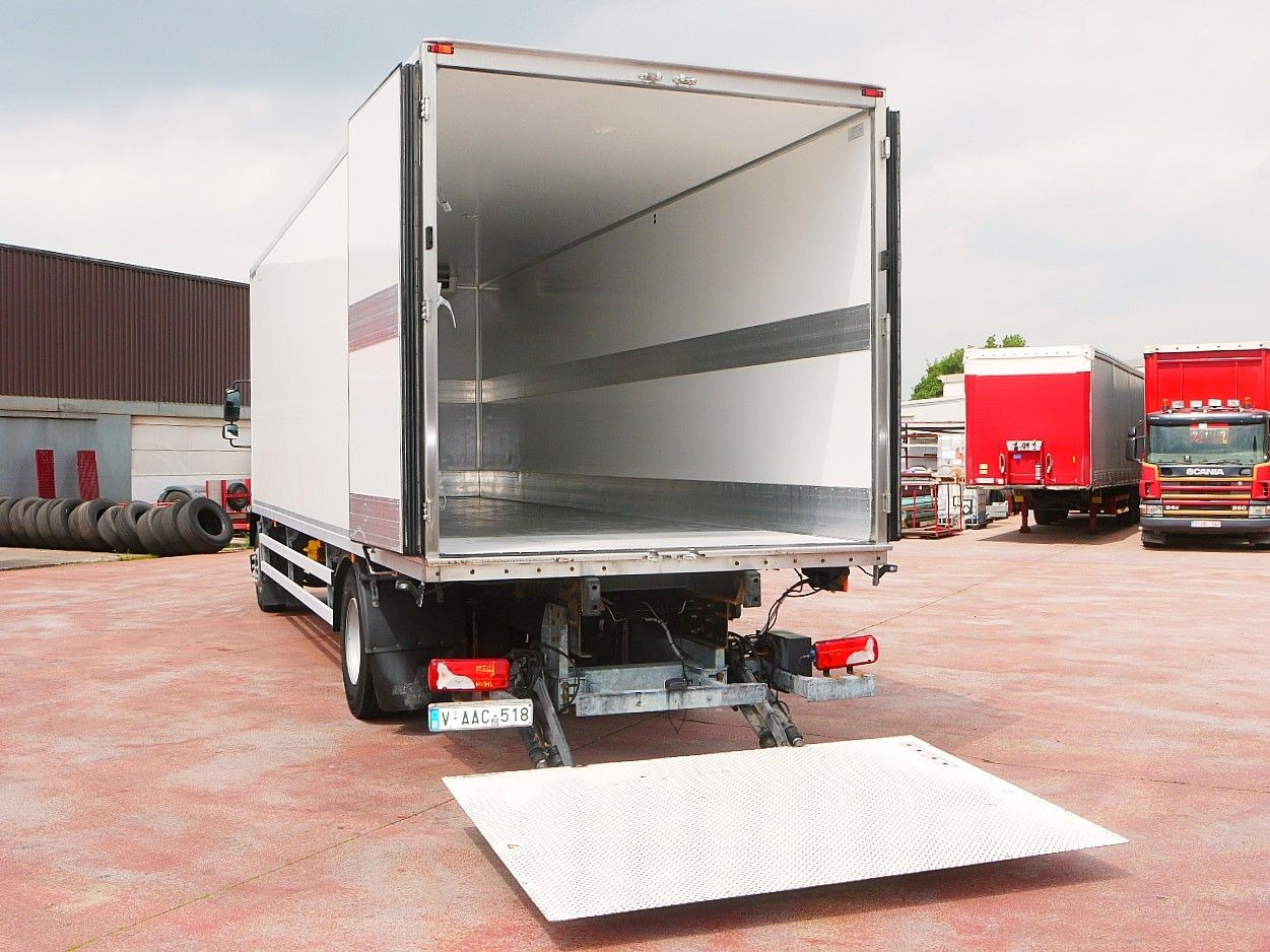 Refrigerator truck MAN TGM 18.250 KUHLKOFFER THERMOKING V800 MT A/C: picture 8