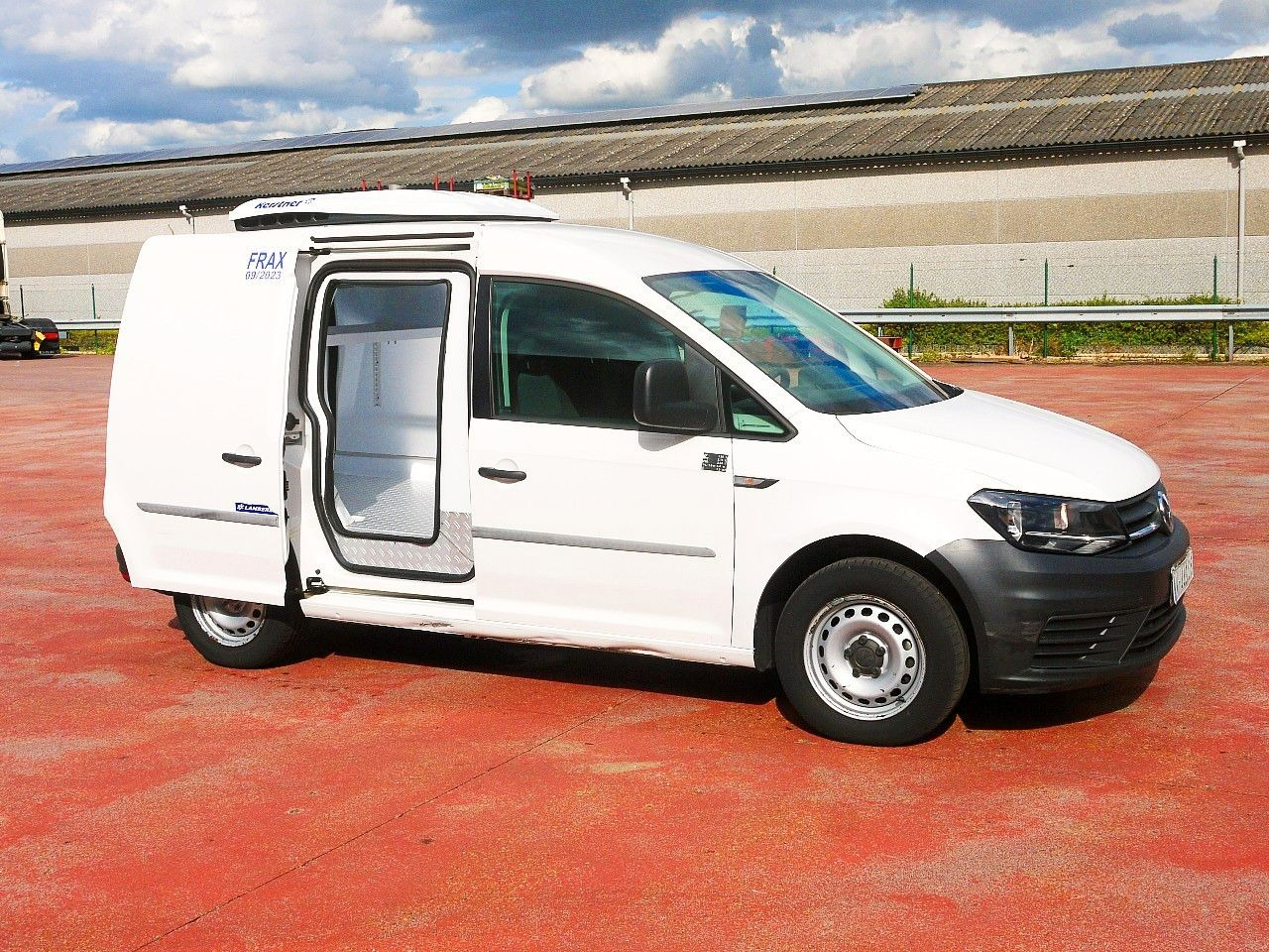 Volkswagen CADDY 2.0 KONVEKTA -2c A/C €6 - Refrigerated van: picture 3 Volkswagen CADDY 2.0 KONVEKTA -2c A/C €6 - Refrigerated van: picture 3