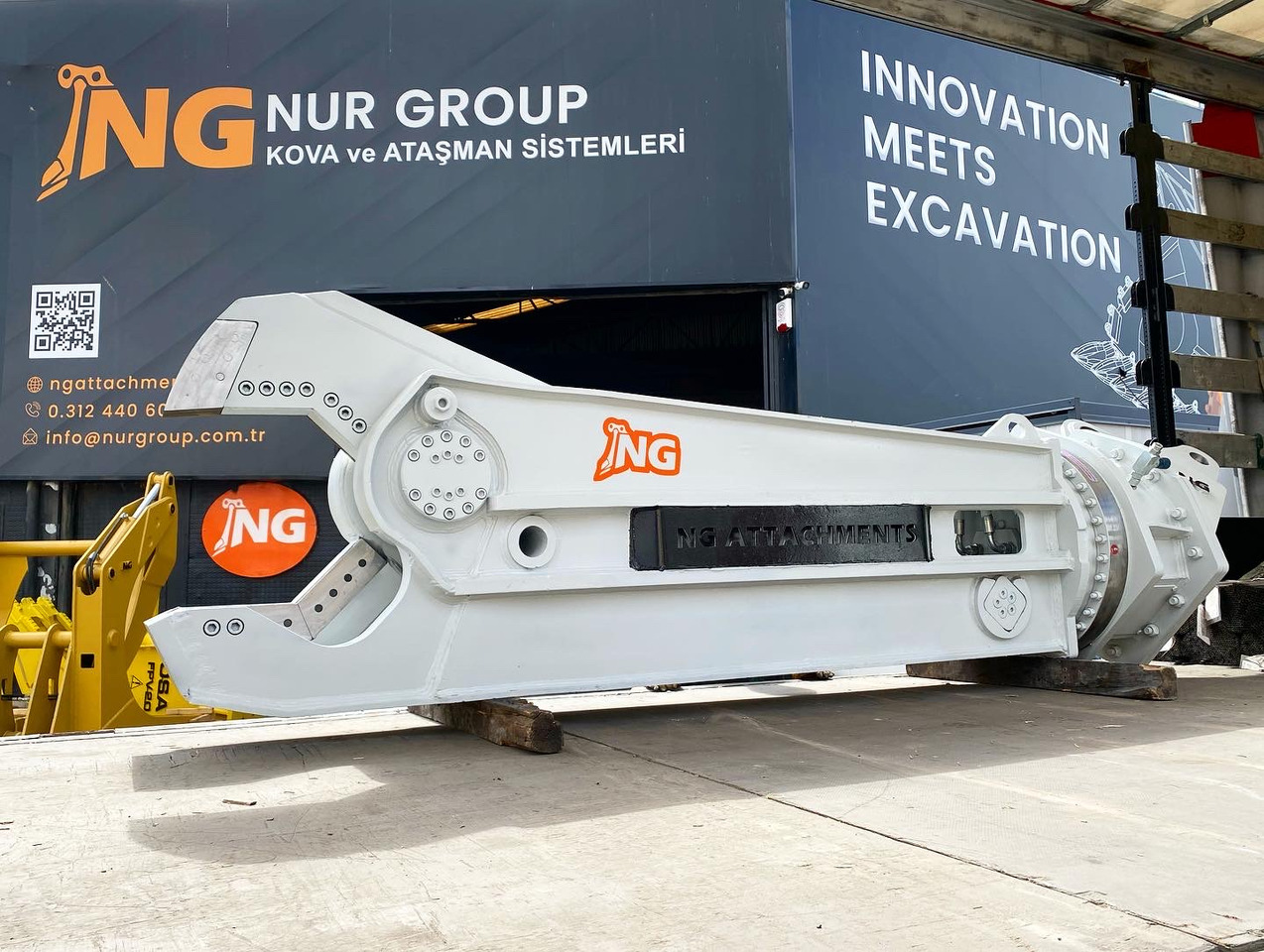 HYDRAULIC SCRAP METAL SHEARS - NG ATTACHMENTS - Hydraulic hammer for Excavator: picture 1 HYDRAULIC SCRAP METAL SHEARS - NG ATTACHMENTS - Hydraulic hammer for Excavator: picture 1