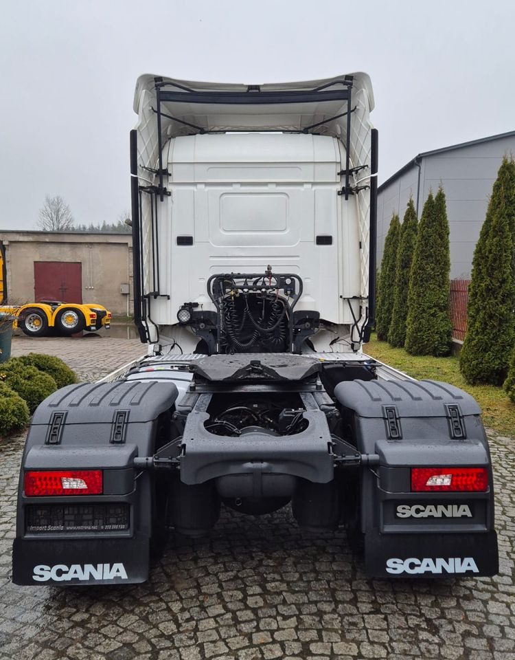 Scania R410 - Tractor unit: picture 5 Scania R410 - Tractor unit: picture 5