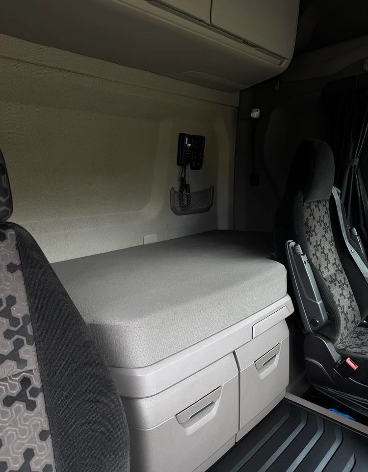 Scania R450 - Tractor unit: picture 4 Scania R450 - Tractor unit: picture 4