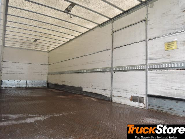 Volvo FL - Box truck: picture 2 Volvo FL - Box truck: picture 2